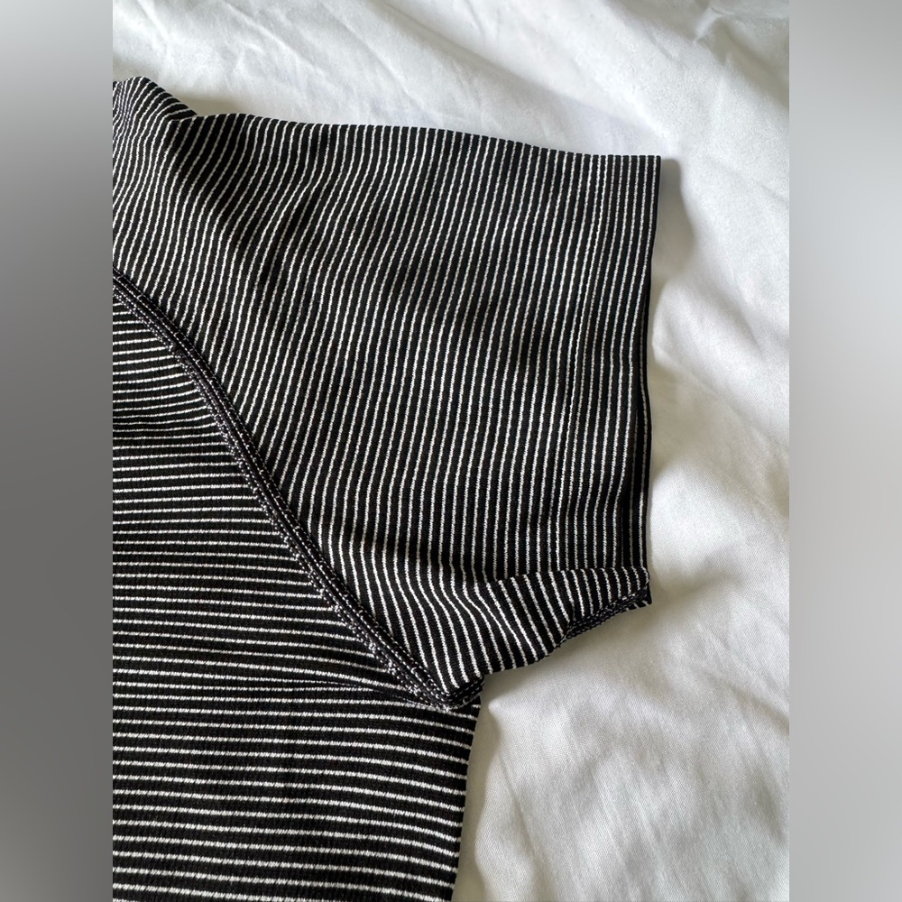 Lululemon top - Picture 6 of 10